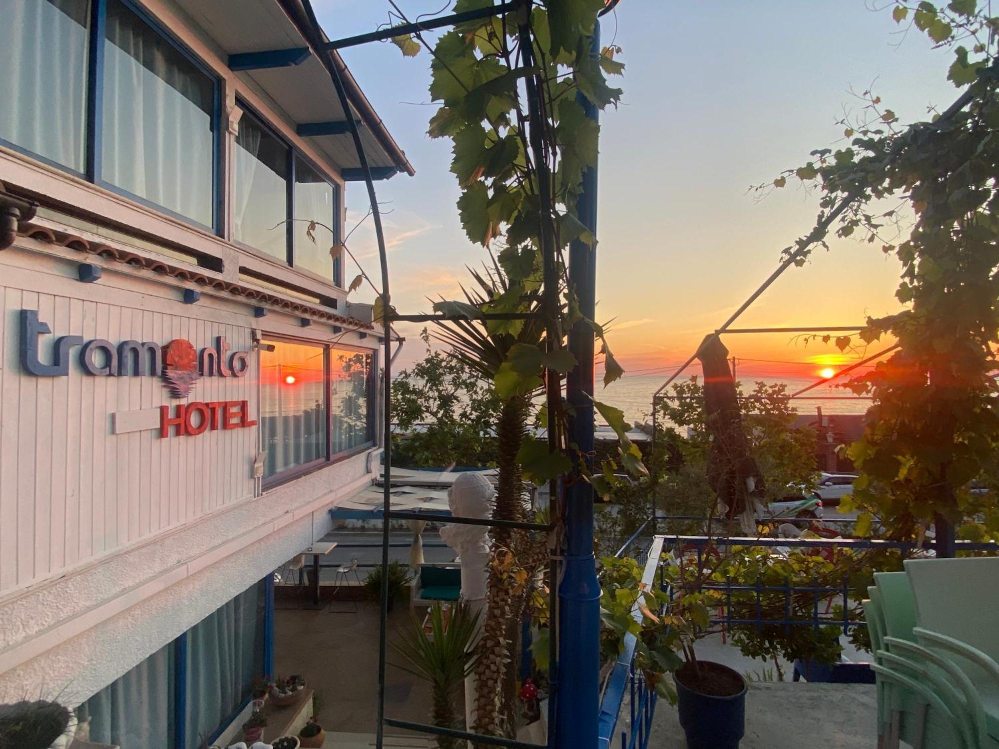 Tramonto Hotel Durrës Exterior foto